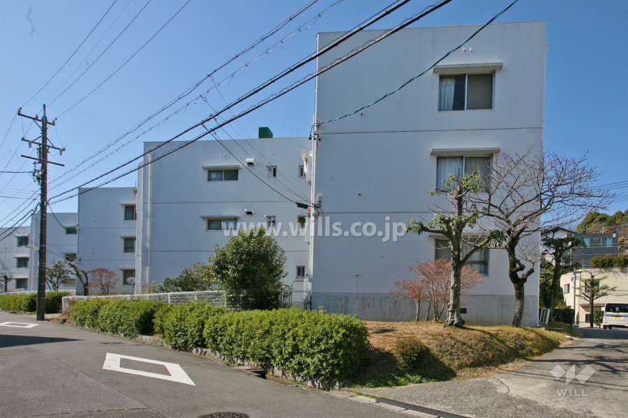 有松グリーンハイツ5号棟の外観(北東から)