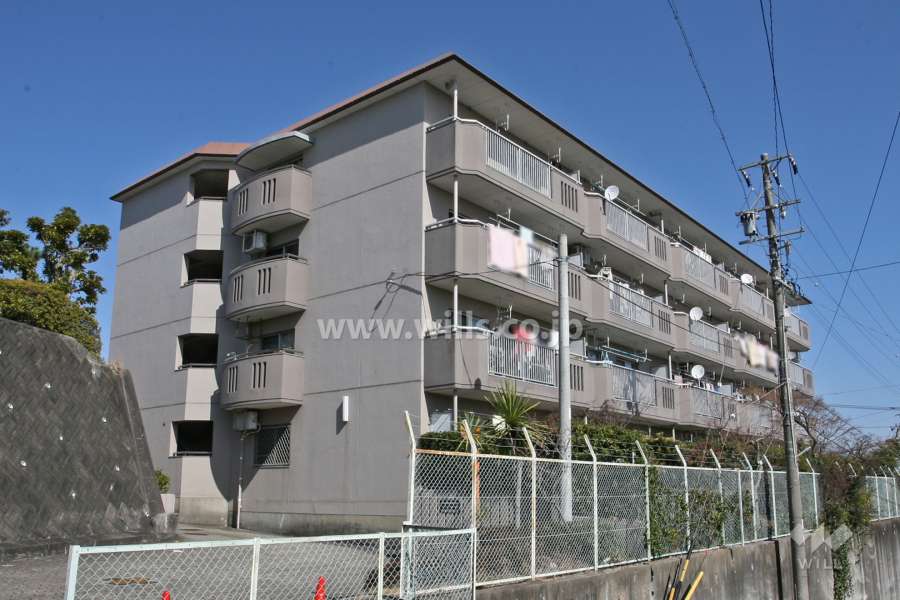 シティハイツ有松1号館の外観(南側から)