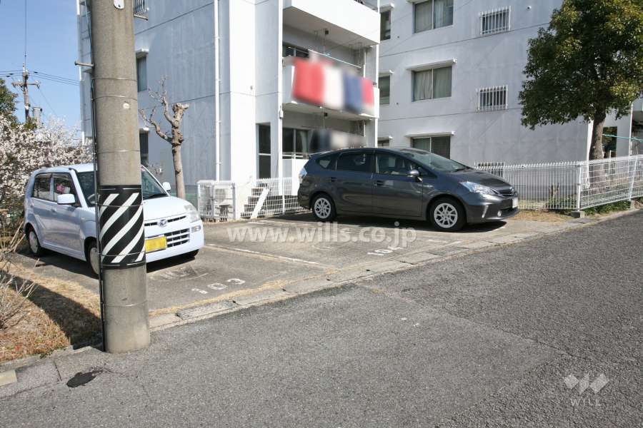 敷地内駐車場(屋外平面式)