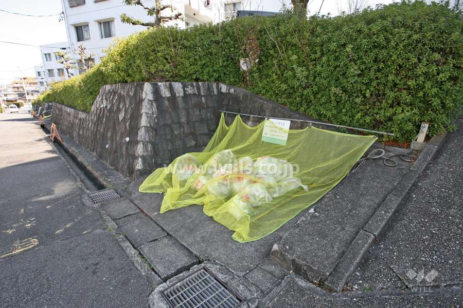 ゴミ置き場