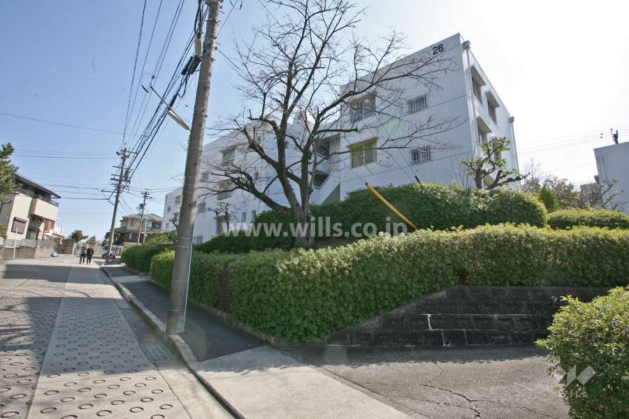 有松グリーンハイツ26号棟の外観(北西側から)