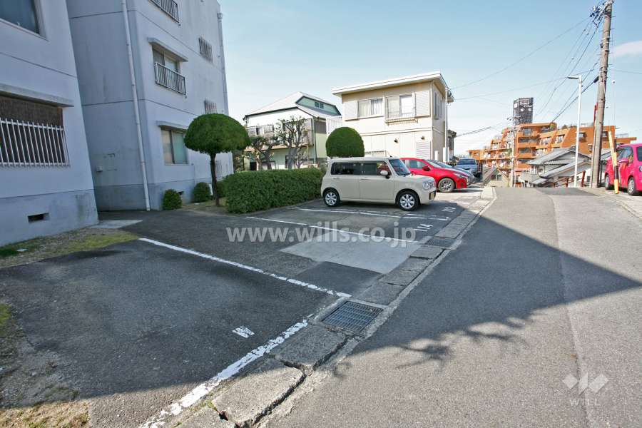 敷地内駐車場(屋外平面式)