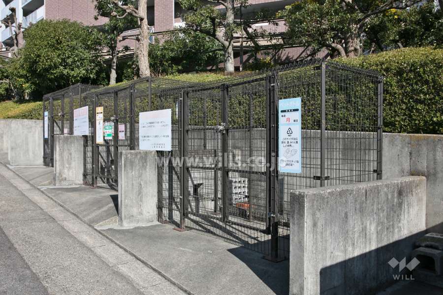 ゴミ置き場（南側）