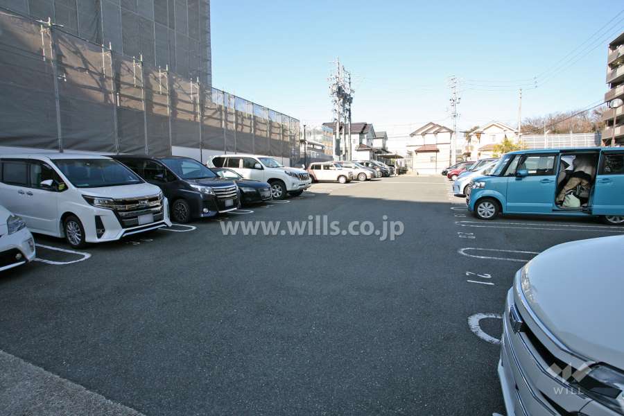 敷地内駐車場（屋外平面式）