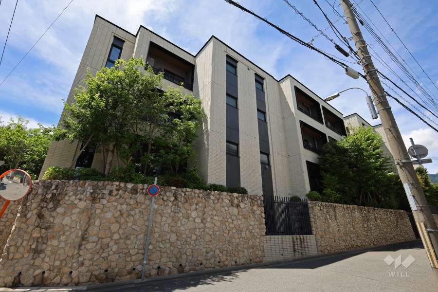 パークコート御影ザ フォレストの外観（南東側から）