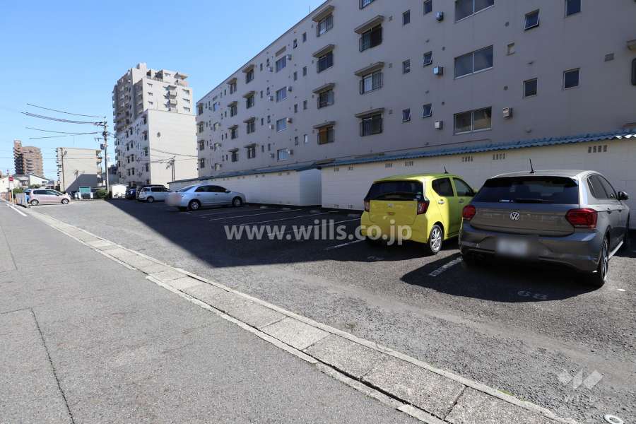 敷地内駐車場（屋外平面式)