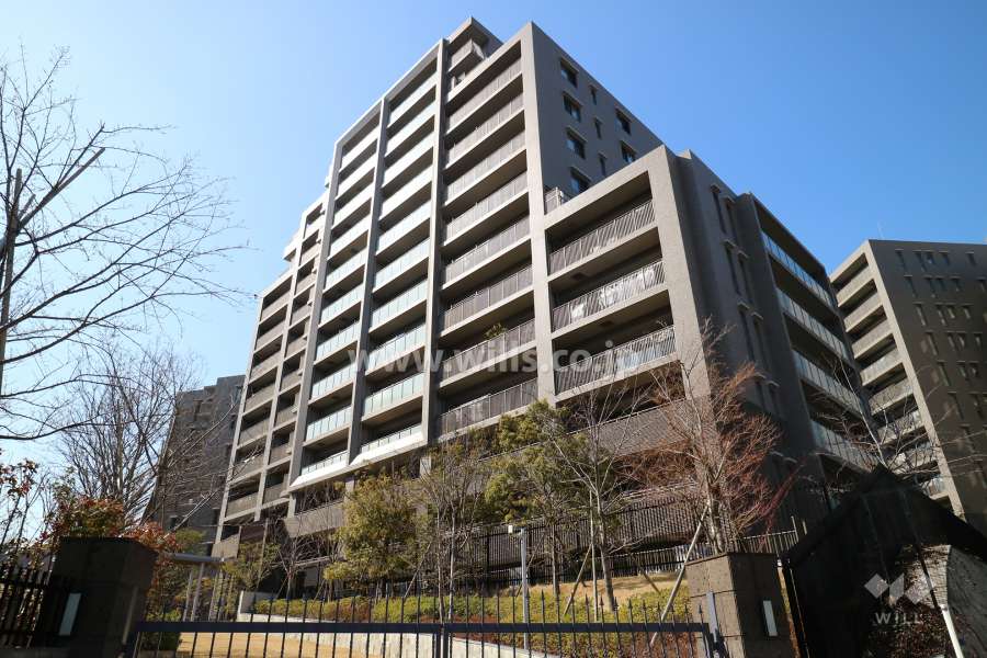 パークハウス千里中央　セントラル・レジデンスの外観（南東側から）