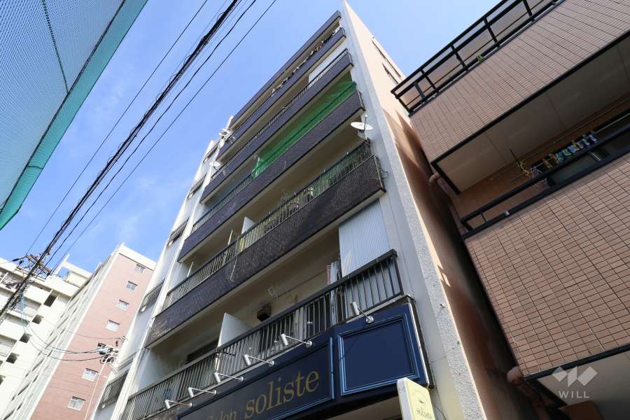 マンション前津の外観（南西側から）