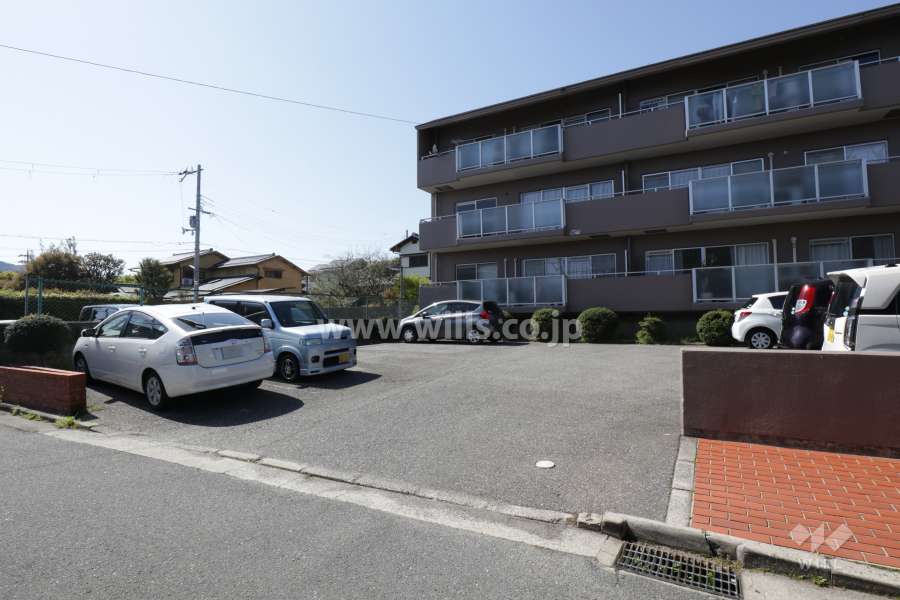 敷地内駐車場（屋外平面式）
