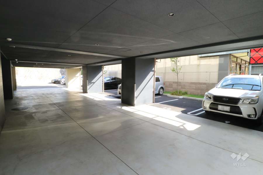 敷地内駐車場（屋外平面式）