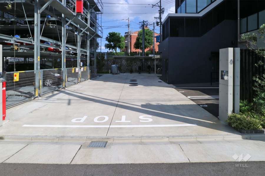 北側駐車場の出入口