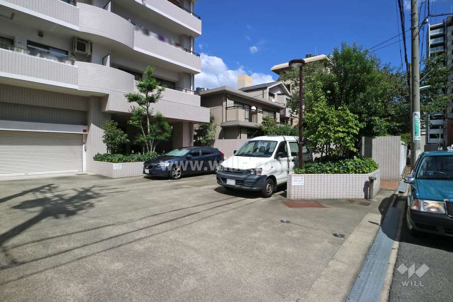 敷地内駐車場（屋外平面式）