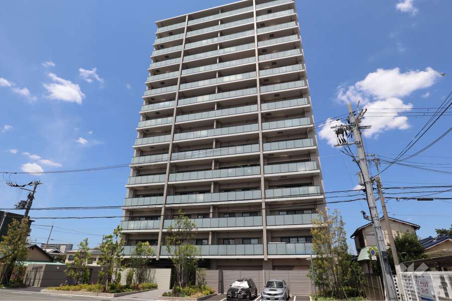 ユニハイム豊中レジデンスの外観(南東側から)