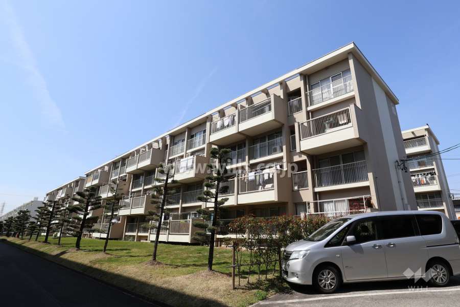 大森東住宅17号棟の外観（南東側から）