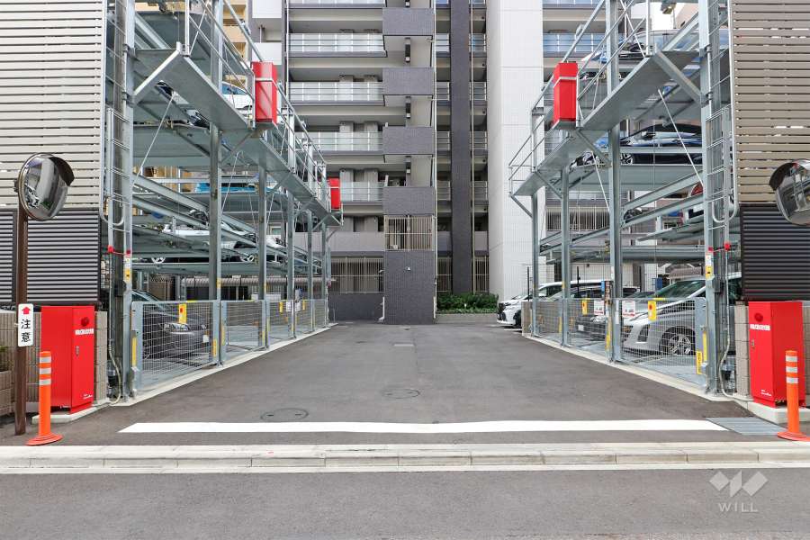 駐車場出入り口・敷地内駐車場（屋外機械式）