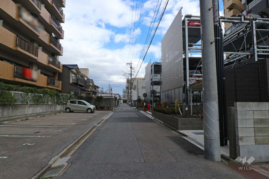 敷地北側の前面道路