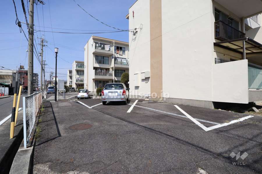 敷地内駐車場（屋外平面式）