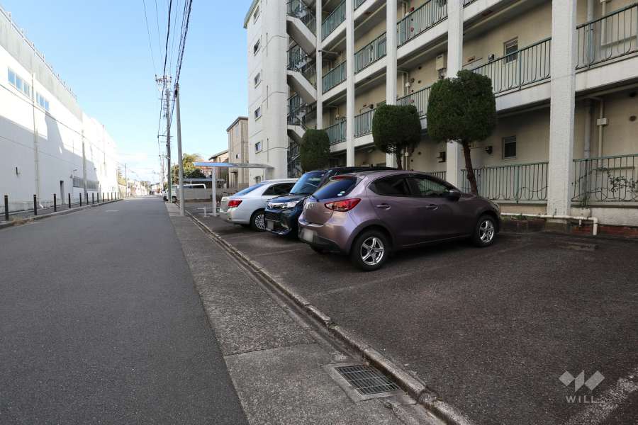 敷地内駐車場（屋外平面式）