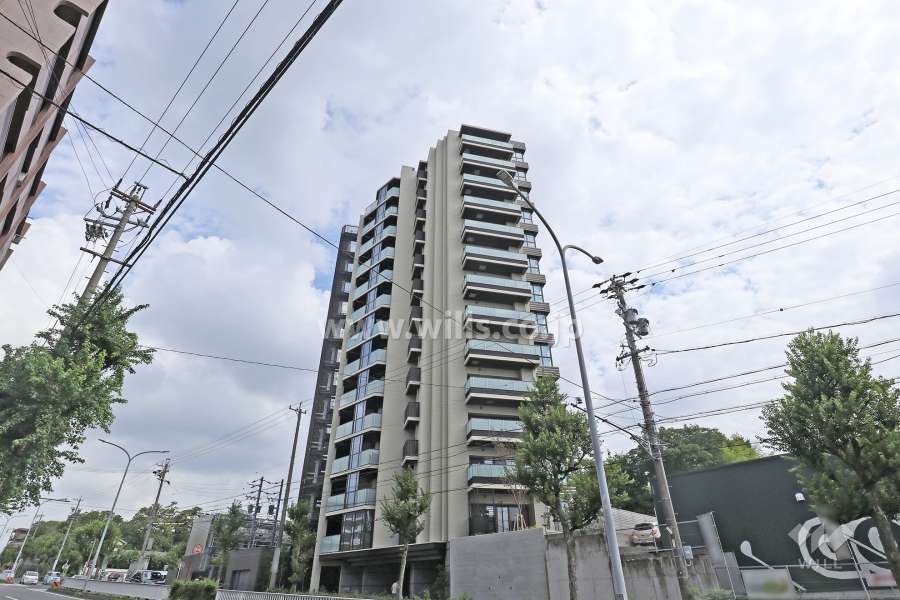 プラウド瑞穂陽明の外観（南西側から）