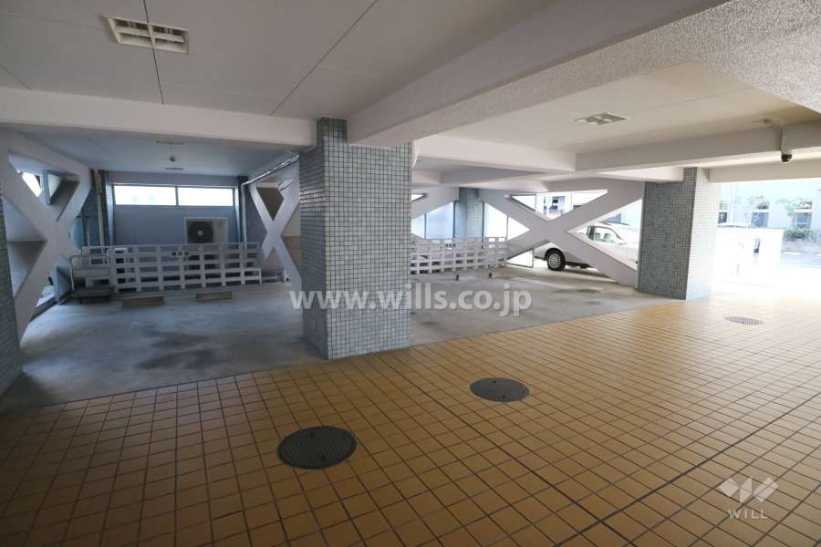 敷地内駐車場（屋内平面式）