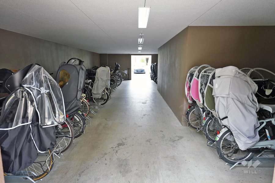 屋内に設けられた駐輪場