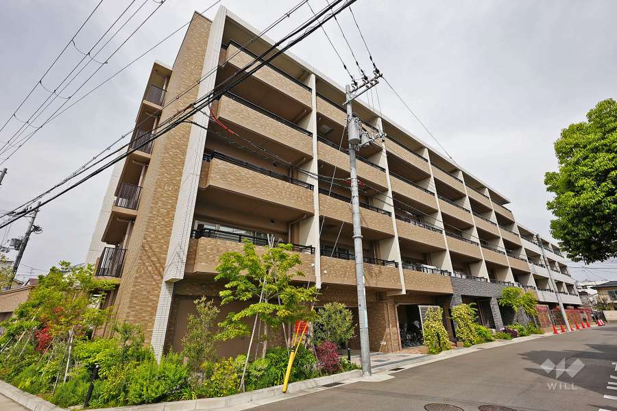 アービング　グラン甲子園口の外観（南西側から）