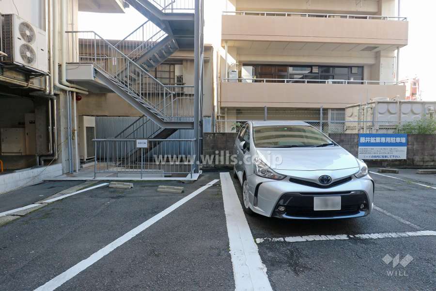 敷地内駐車場（屋外平面式）