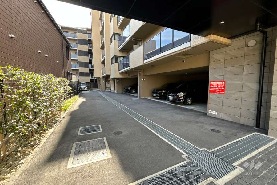 駐車場の出入口