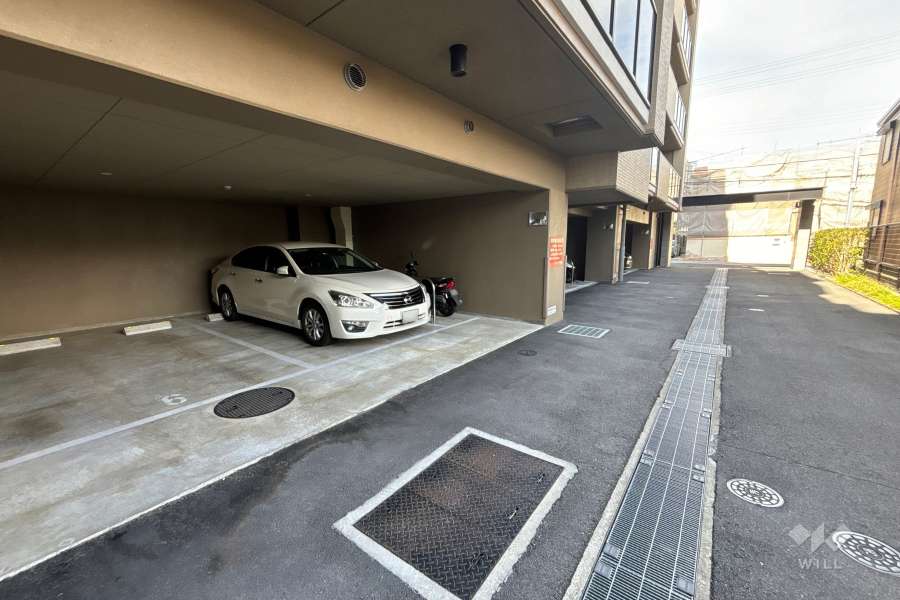 敷地内駐車場（屋内平面式）