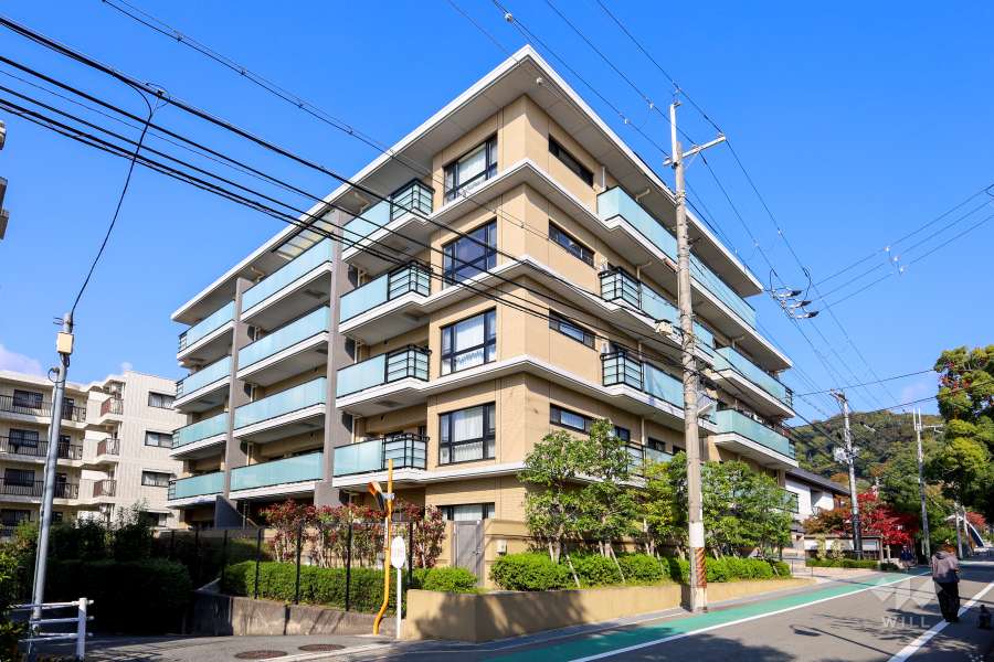 ユニハイムエクシア池田城南の外観（南東側から）