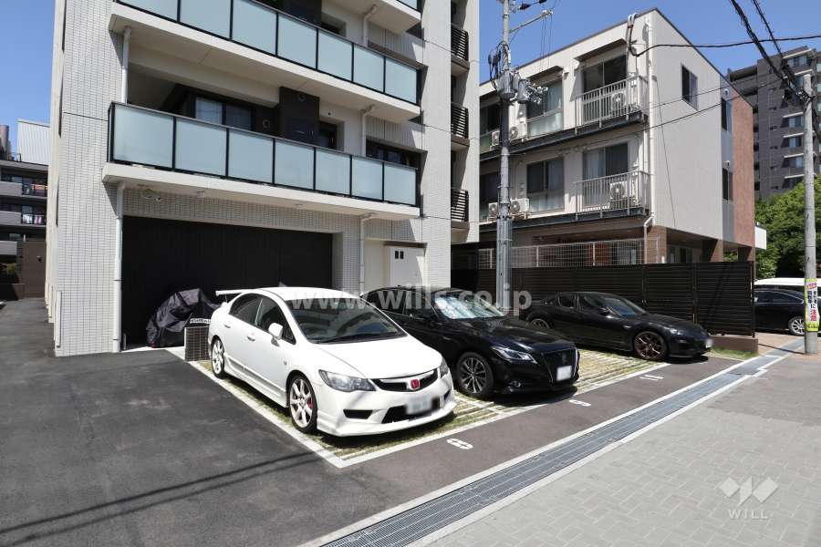 敷地内駐車場（屋外平面式）