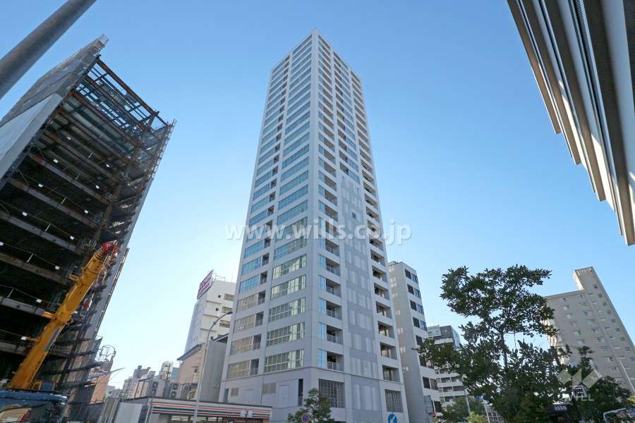 アルバックスタワー金山駅前の外観（北東側から）