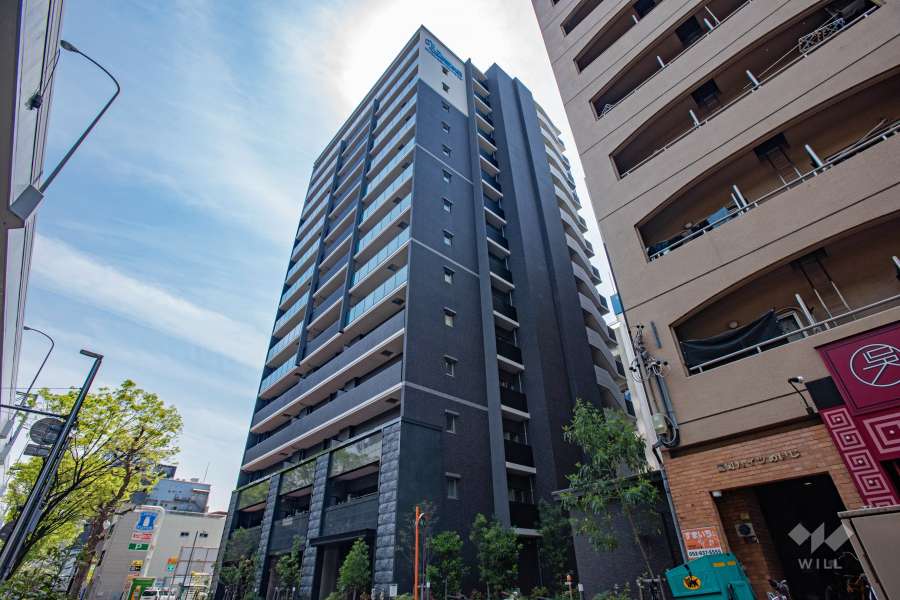 プレサンスロジェ栄の外観（北東側から）