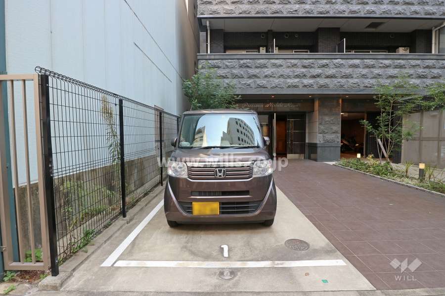 敷地内駐車場（屋外平面式）