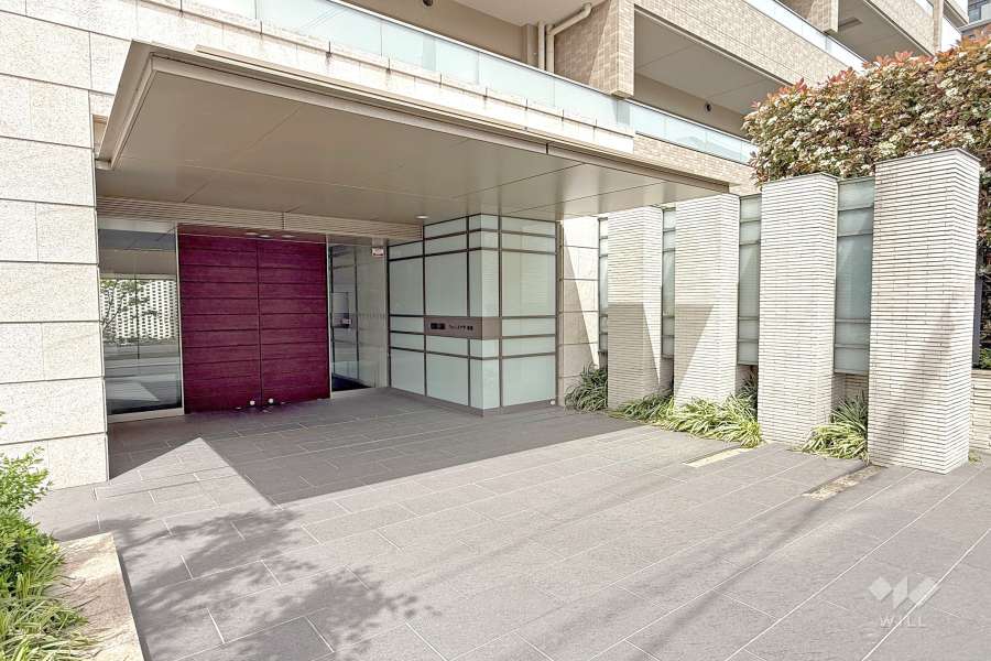 エントランスの外観