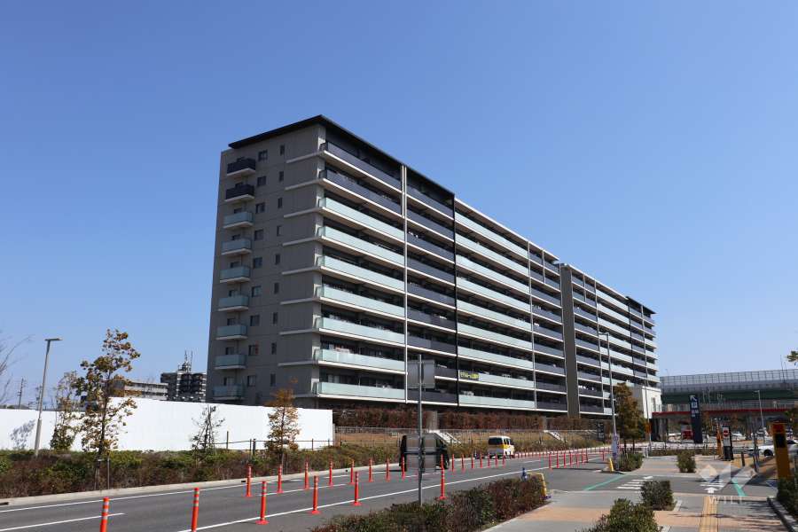 パークホームズLaLa名古屋みなとアクルスの外観（南東側から）