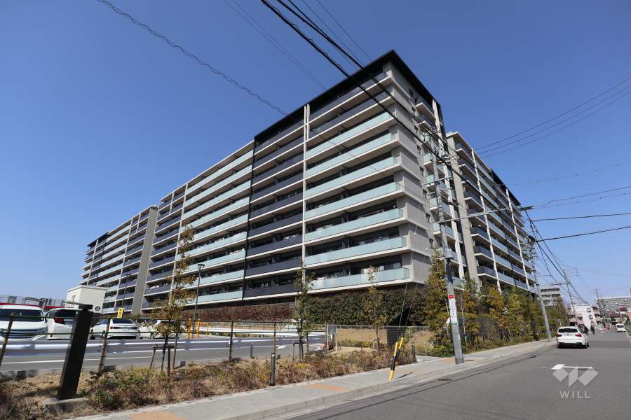 パークホームズLaLa名古屋みなとアクルスの外観（南西側から）