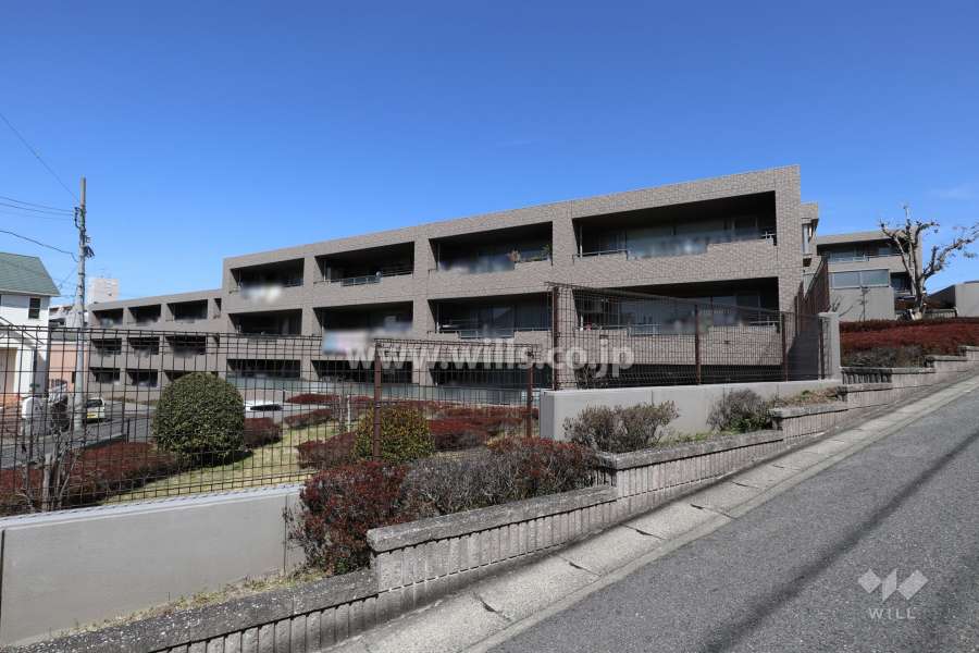 ユニーブル長久手ヒルズ弐番館の外観(南東側から)