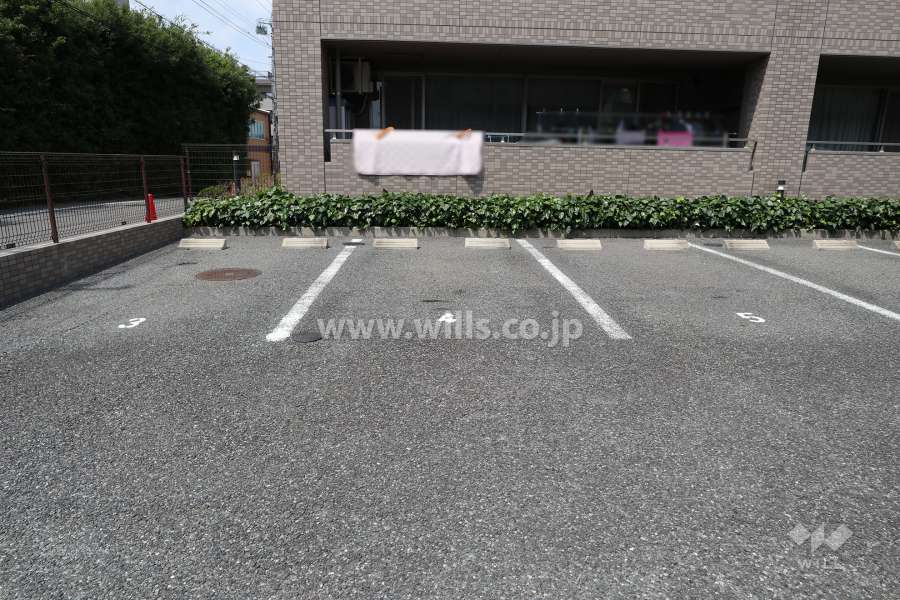 敷地内駐車場（屋外平面式）