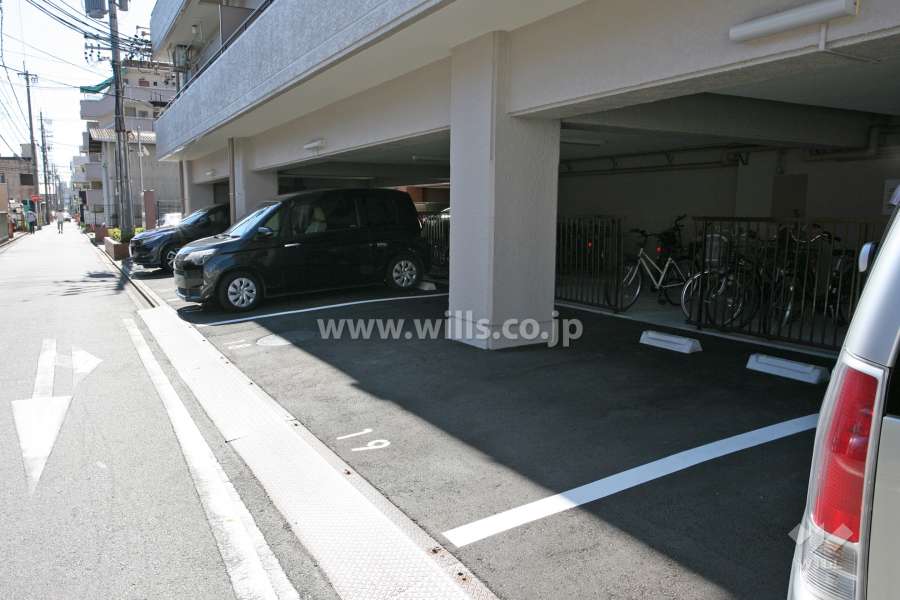 敷地内駐車場（屋内平面式）