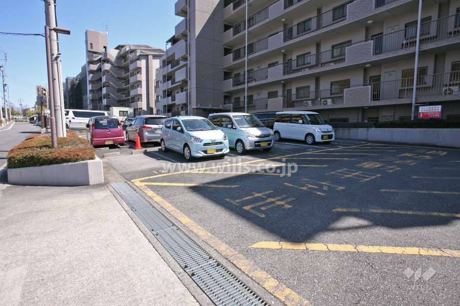敷地内駐車場（屋外平面式）