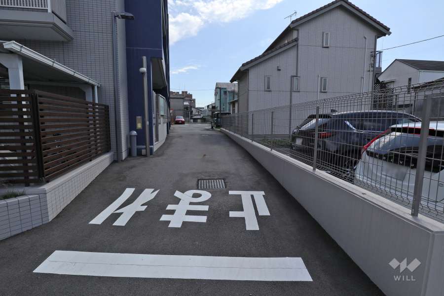 駐車場の出入り口