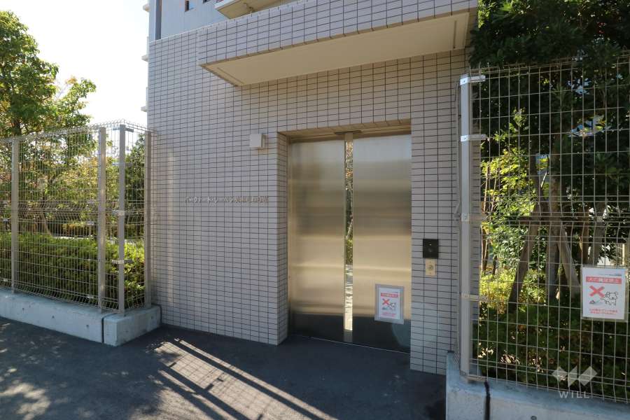 サブエントランス