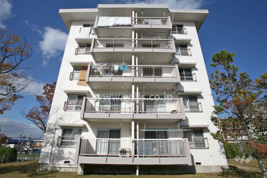 相生山団地35棟の外観(南側から)