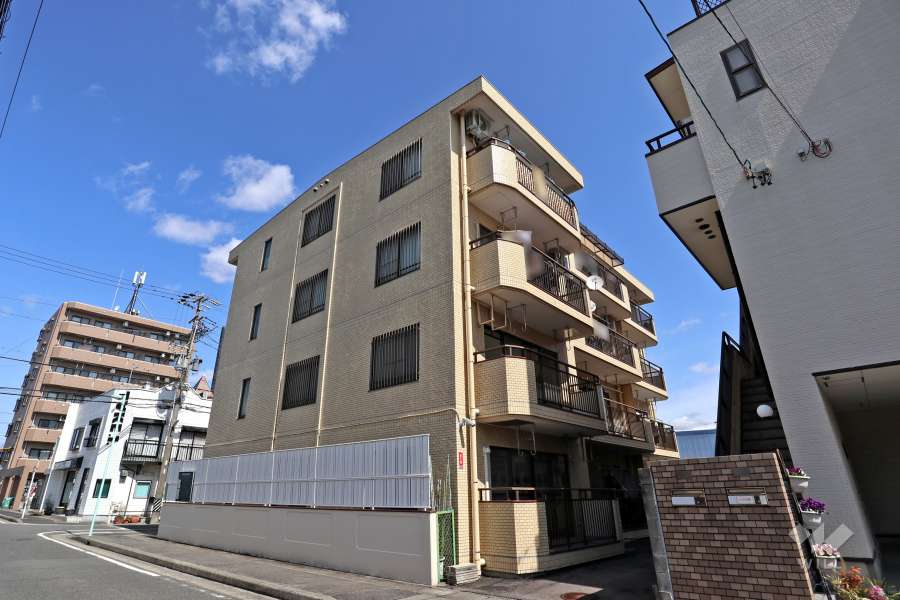 サンハイツ元郷の外観（南西側から）