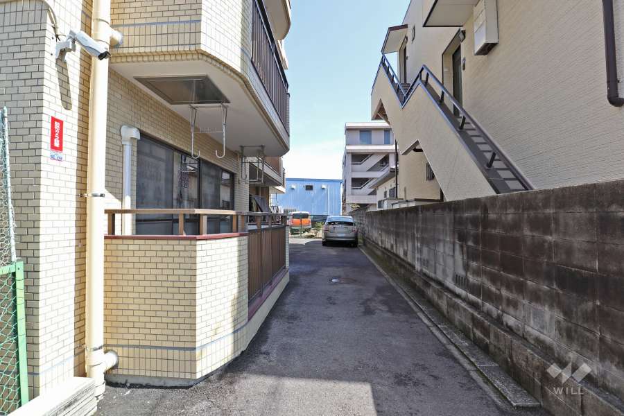 敷地内駐車場（屋外平面式）