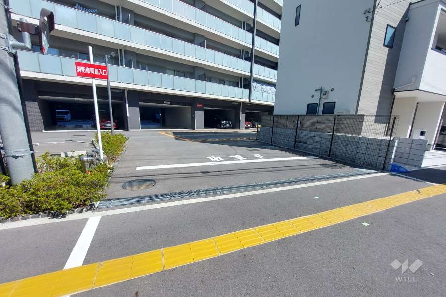 駐車場の出入口