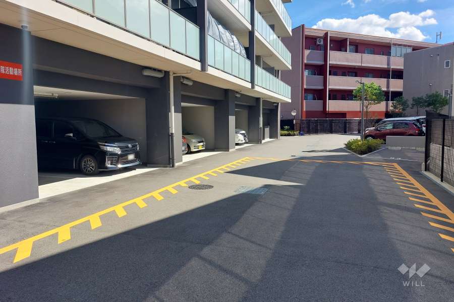 敷地内駐車場（屋内平面式・屋外平面式）