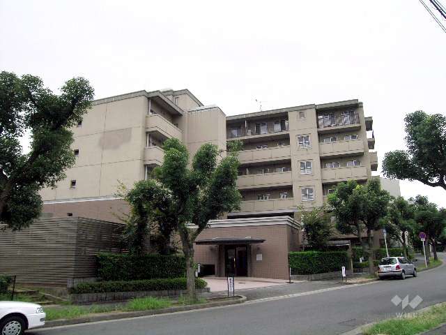 パークハイム千里津雲台の外観(北西から)