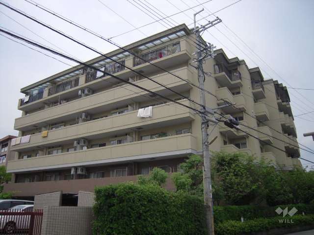 パークハイム千里津雲台の外観(南東から)